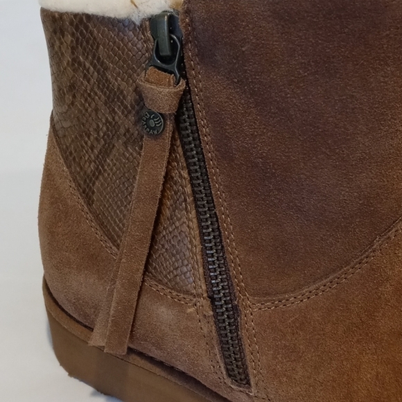 Bearpaw suede size 7 with Sherpa lining - Picture 3 of 12